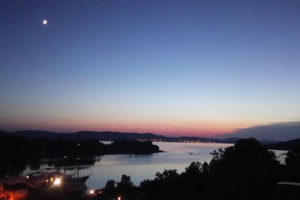 Ferienhaus Am Wasser - Kuca Rio - Iberische Finca In Dalmatien Bilice Zewnętrze zdjęcie